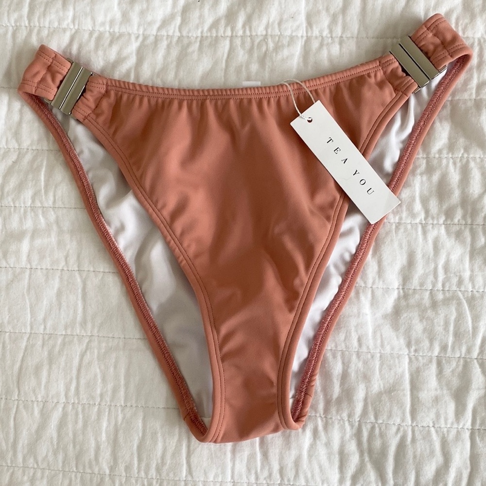 NWT TEA YOU Peachy High Waited Clasp Bikini Bottoms Moderate Coverage Size Large